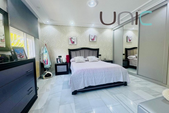 Resale - Villa - Albir