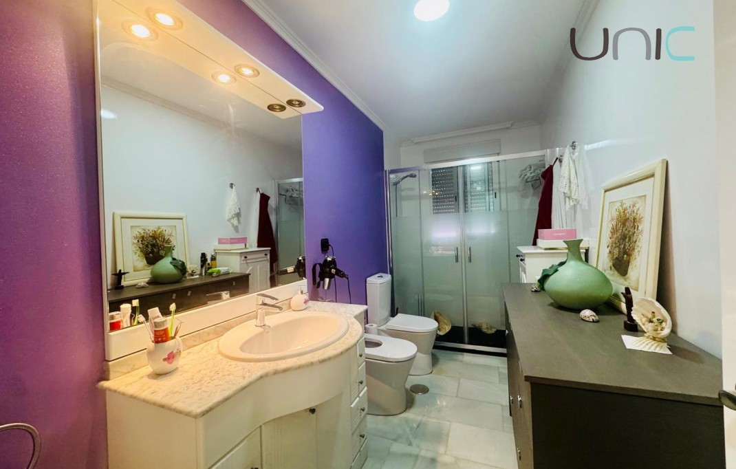 Resale - Villa - Albir