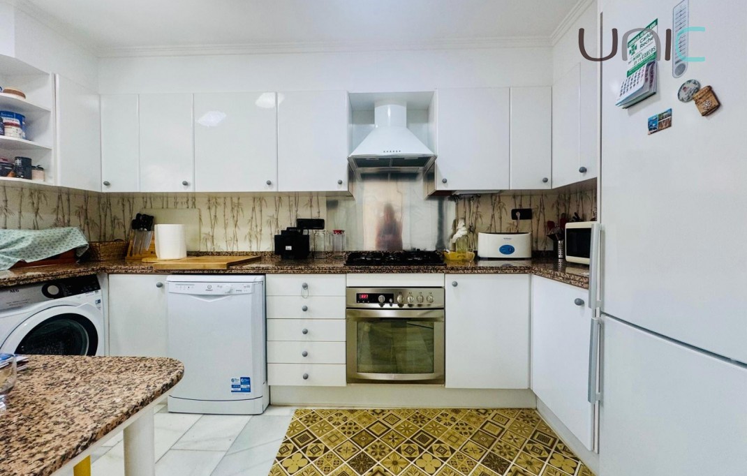 Resale - Villa - Albir