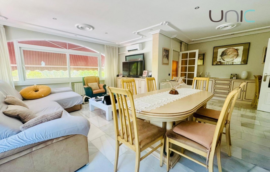 Resale - Villa - Albir