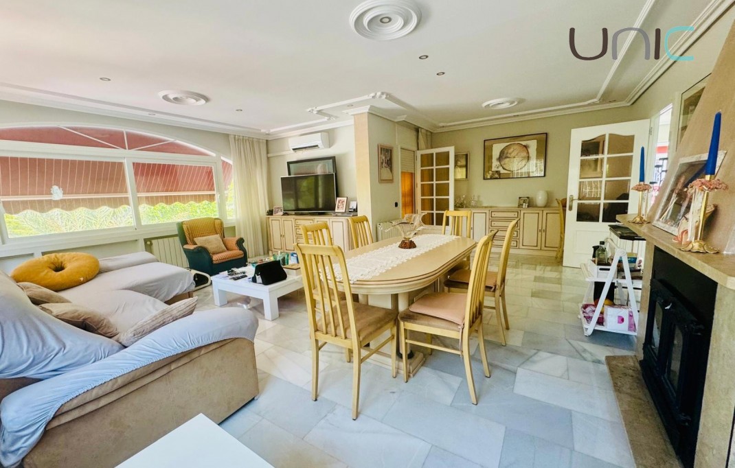 Resale - Villa - Albir