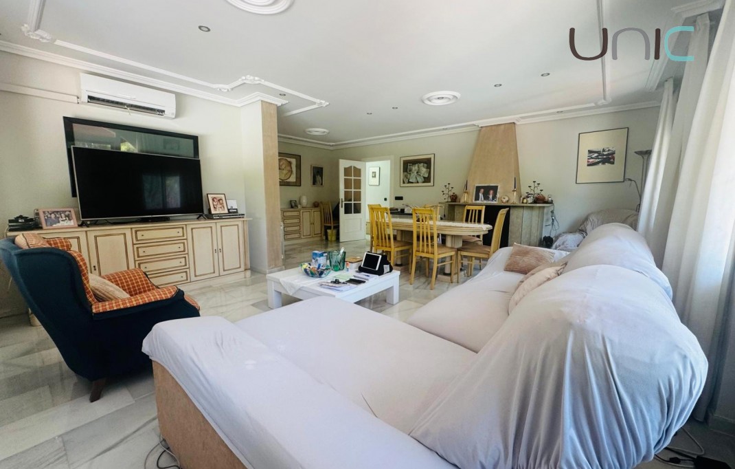 Resale - Villa - Albir