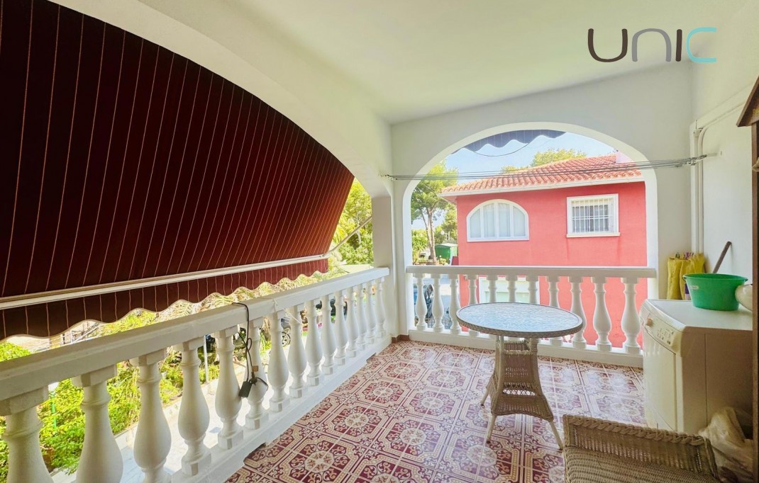 Resale - Villa - Albir