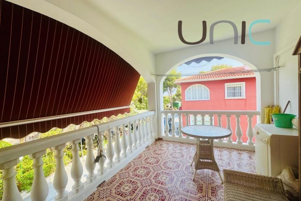 Resale - Villa - Albir