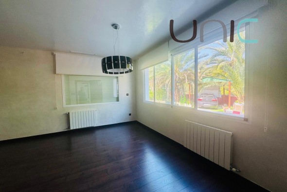 Resale - Villa - Albir