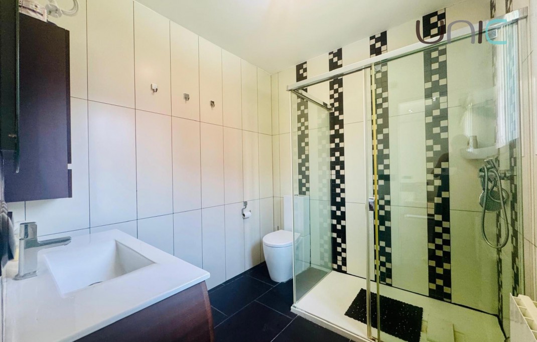 Resale - Villa - Albir