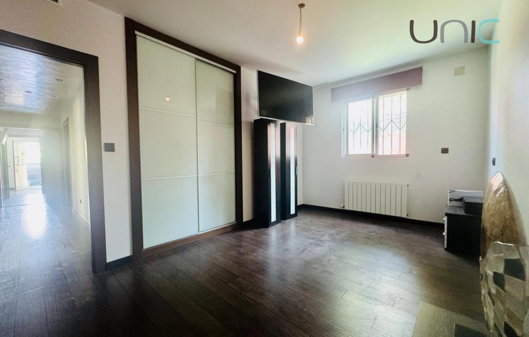 Resale - Villa - Albir