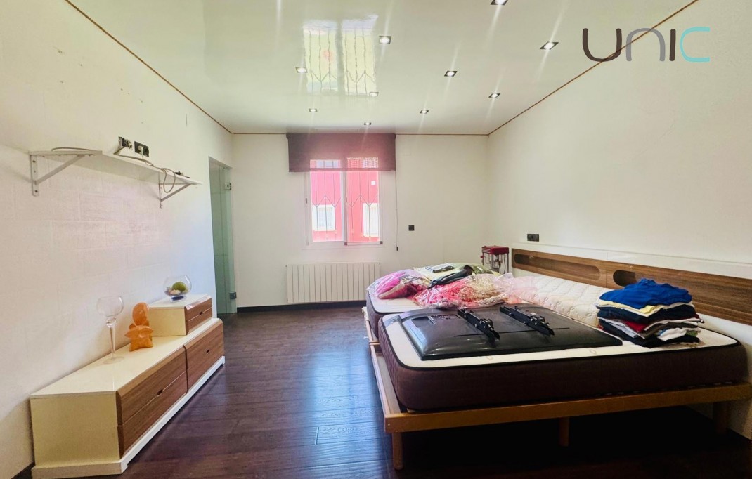 Resale - Villa - Albir