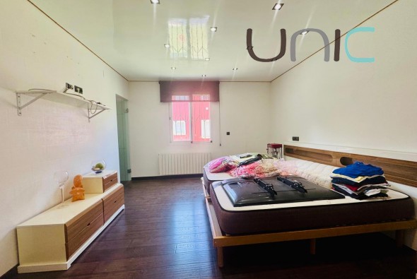 Resale - Villa - Albir