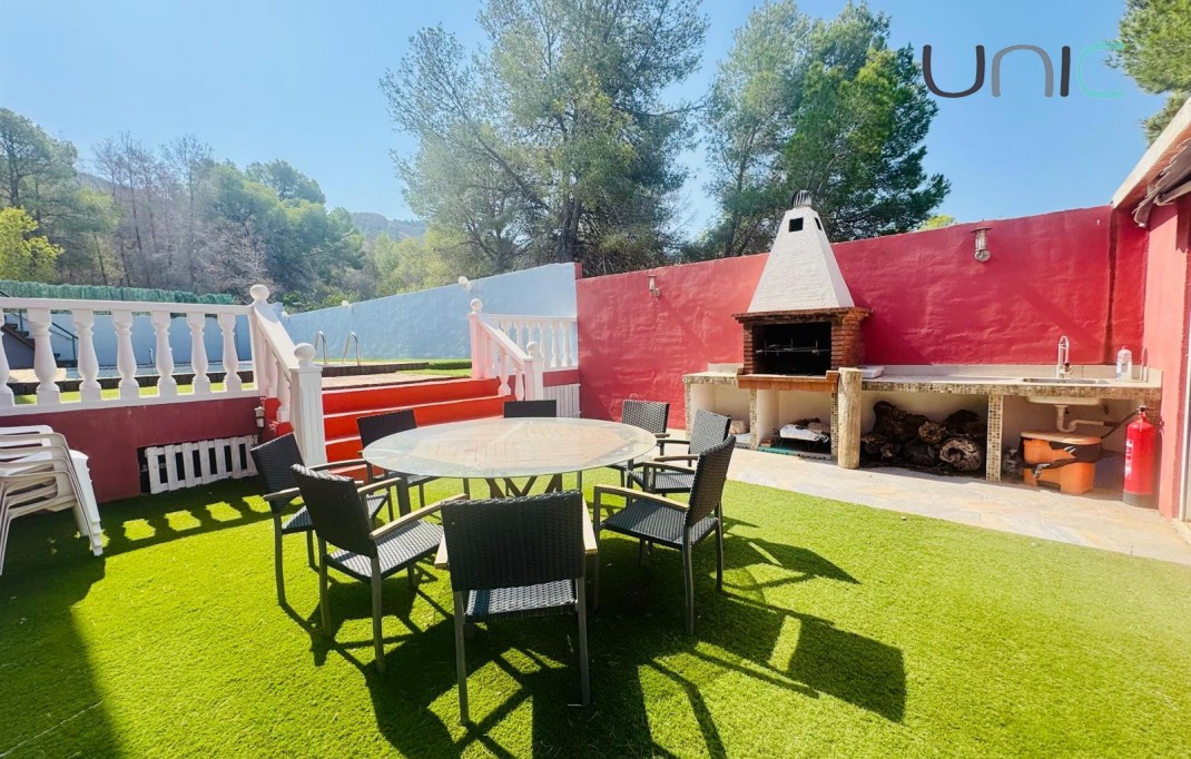 Resale - Villa - Albir