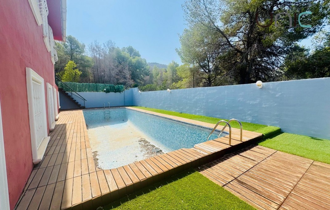 Resale - Villa - Albir