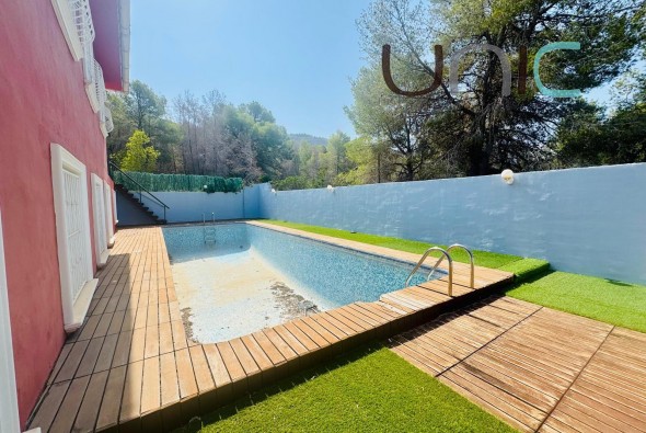 Resale - Villa - Albir