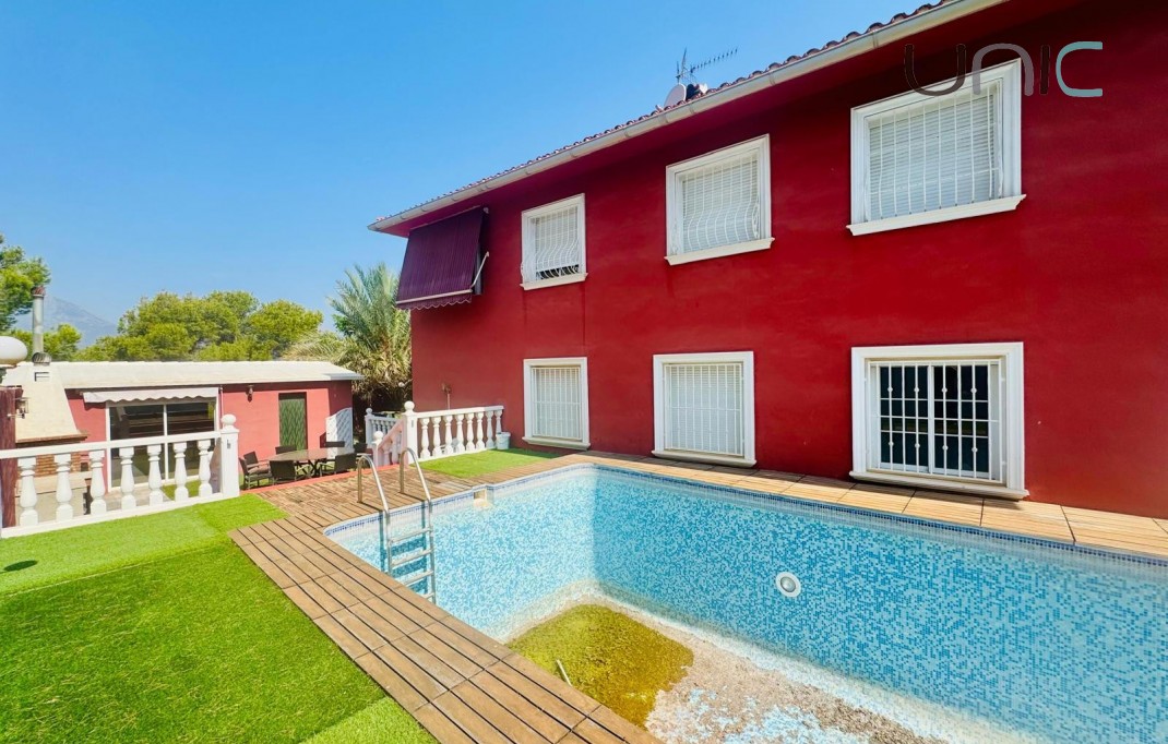 Resale - Villa - Albir