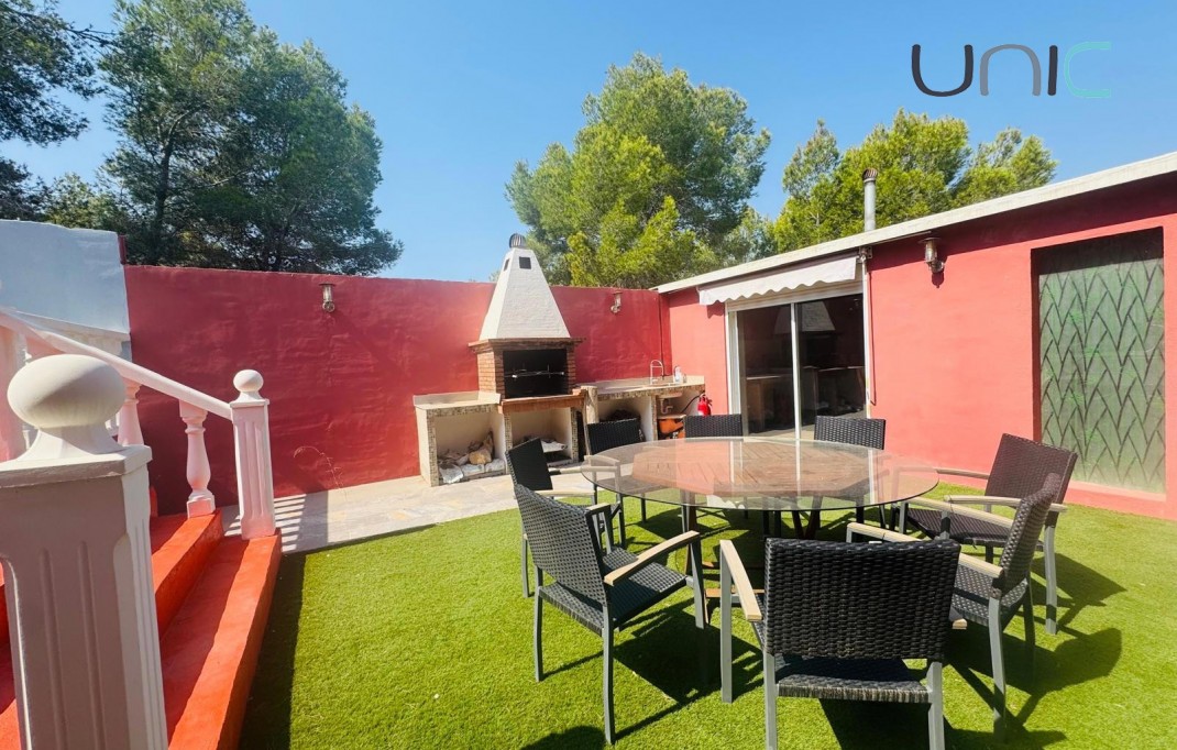 Resale - Villa - Albir