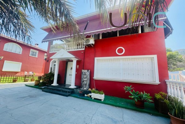 Resale - Villa - Albir