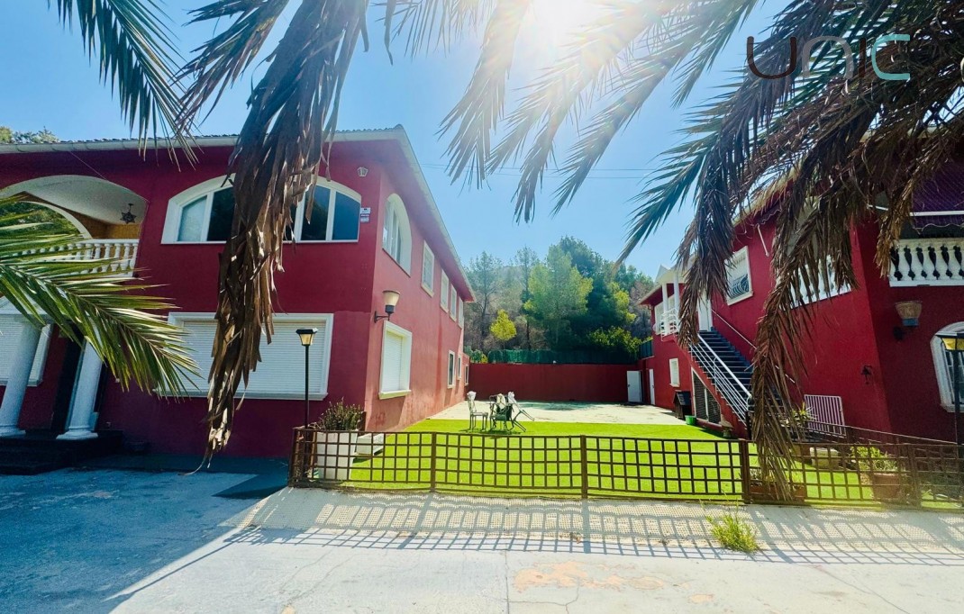 Resale - Villa - Albir