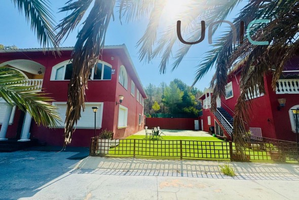 Resale - Villa - Albir