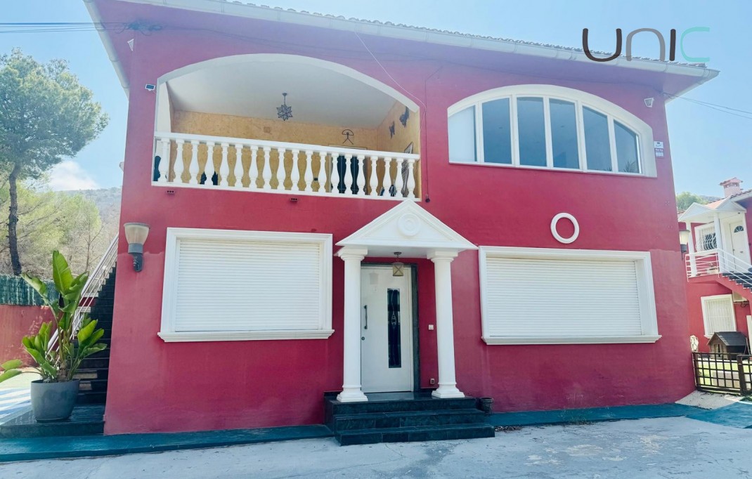 Resale - Villa - Albir