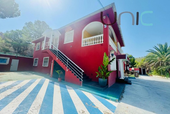 Resale - Villa - Albir