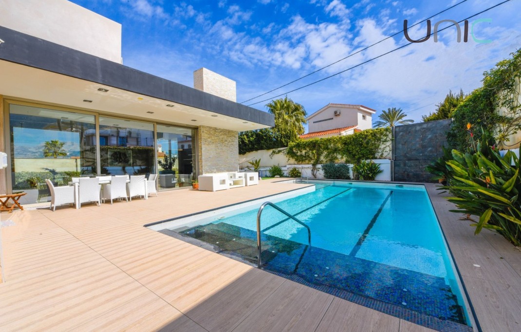 Venta - Villa - Albir