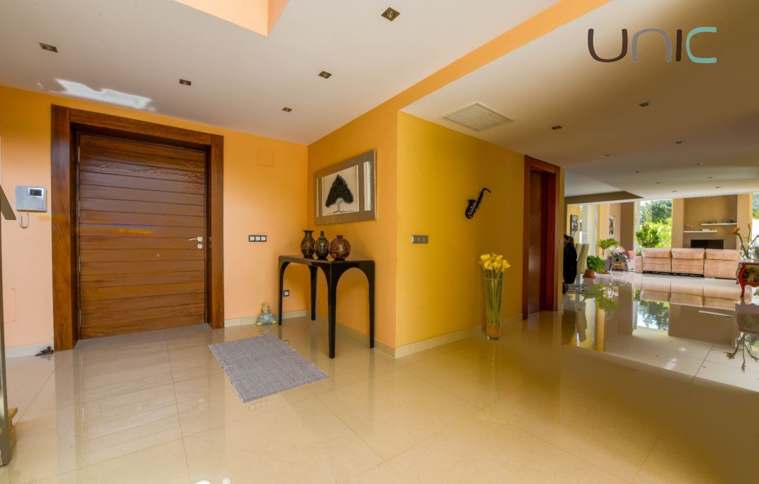 Venta - Villa - Albir