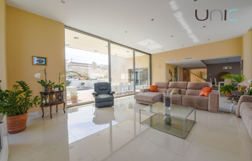 Venta - Villa - Albir