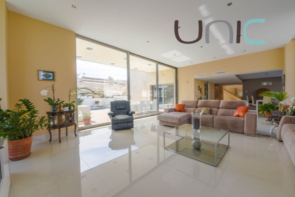 Venta - Villa - Albir