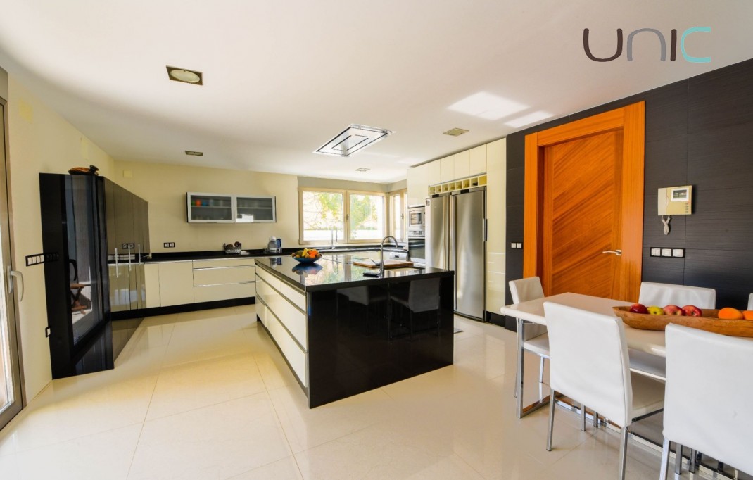 Venta - Villa - Albir