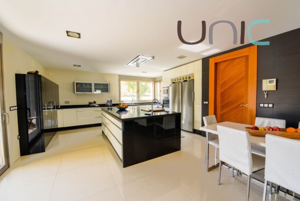 Venta - Villa - Albir