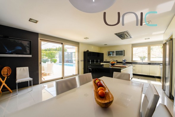 Venta - Villa - Albir