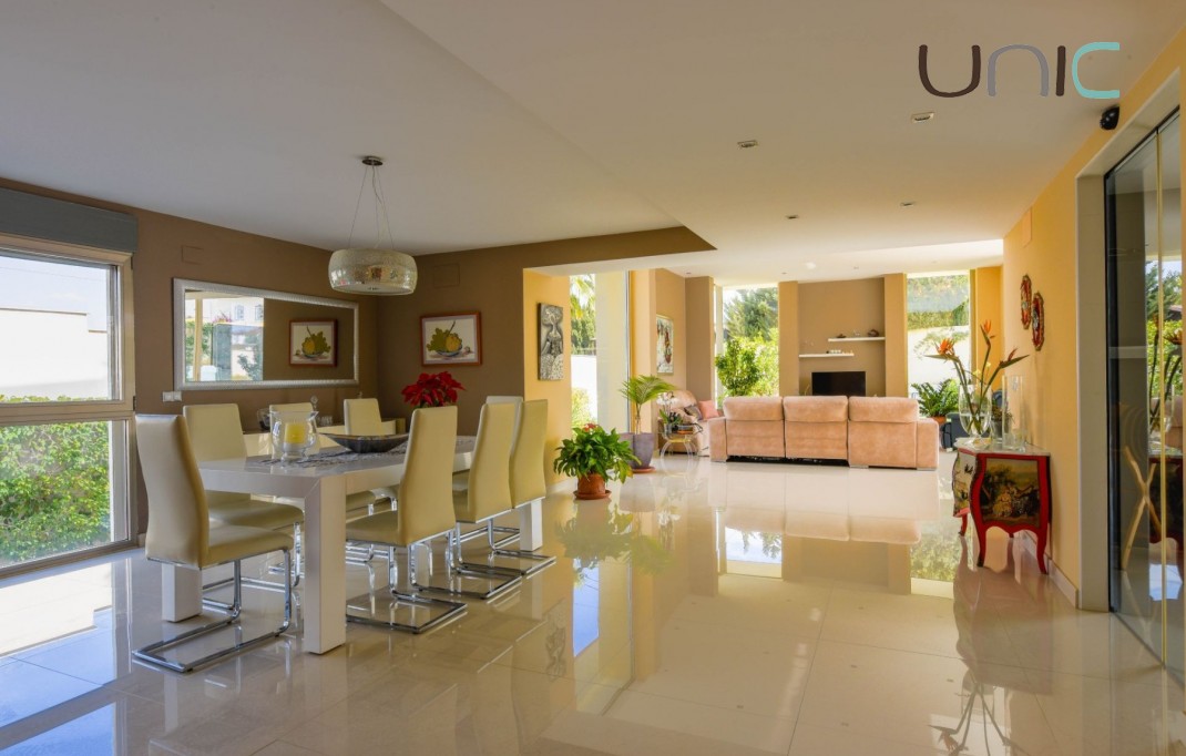 Venta - Villa - Albir