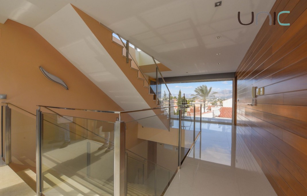 Venta - Villa - Albir