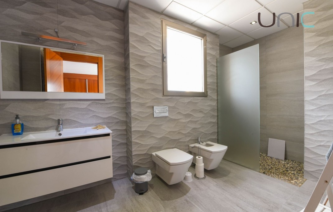 Venta - Villa - Albir