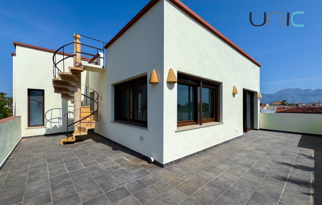 Venta - Villa - Albir