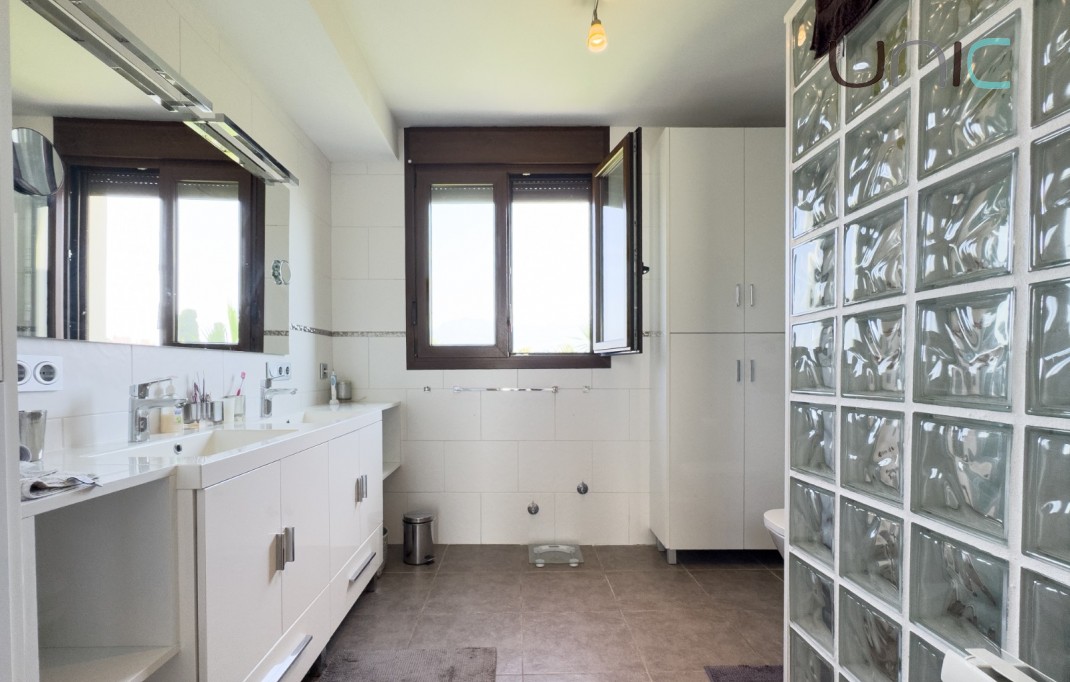 Venta - Villa - Albir