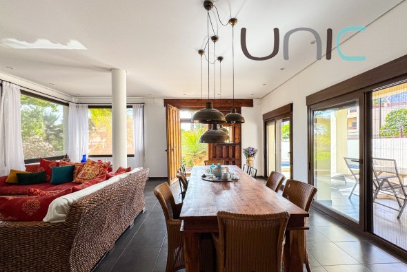 Venta - Villa - Albir