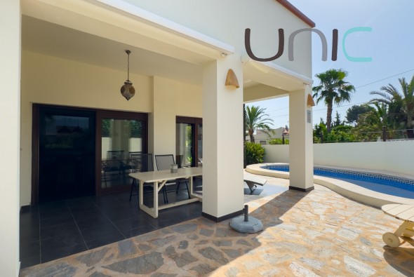Venta - Villa - Albir