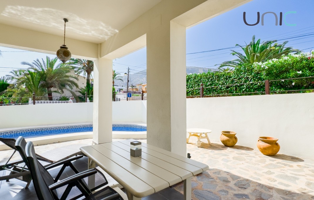 Venta - Villa - Albir