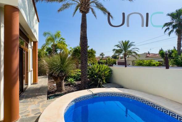 Venta - Villa - Albir