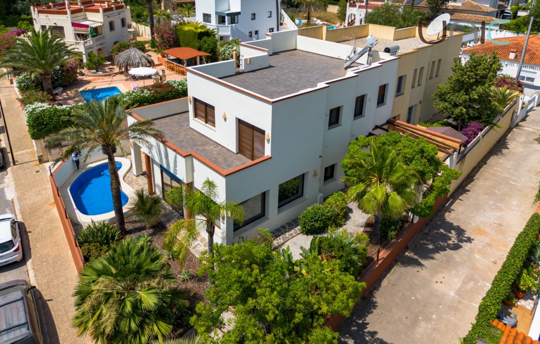 Venta - Villa - Albir