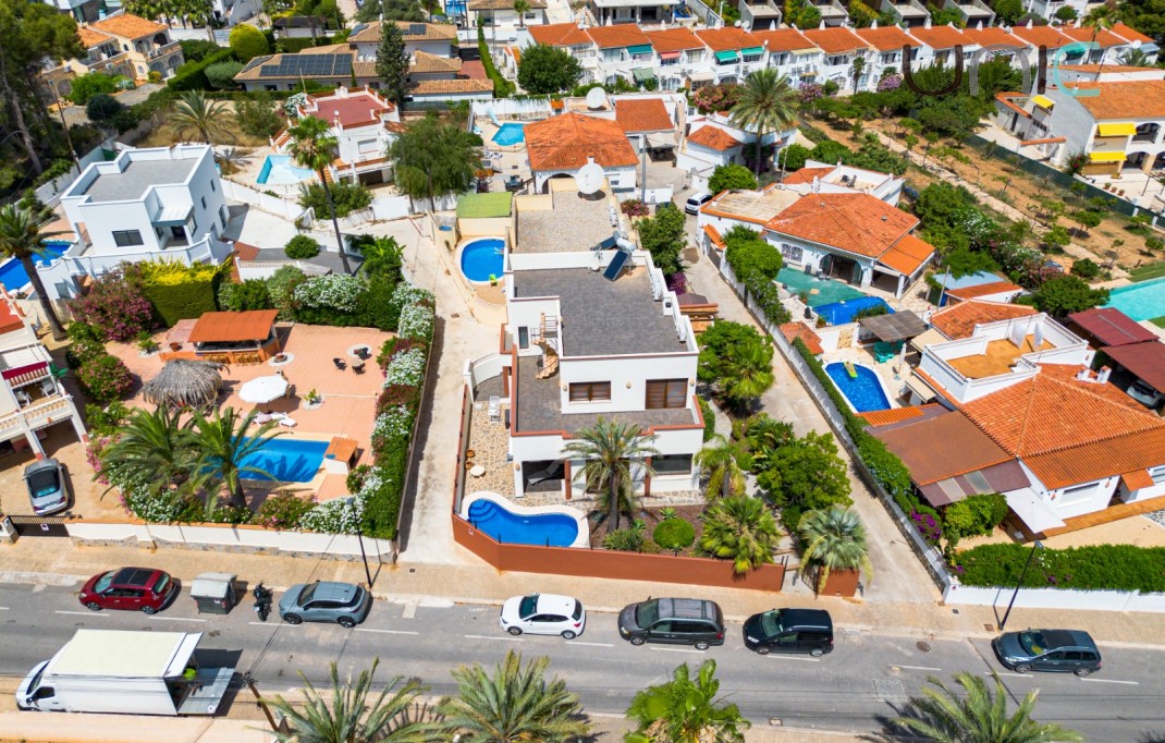 Venta - Villa - Albir