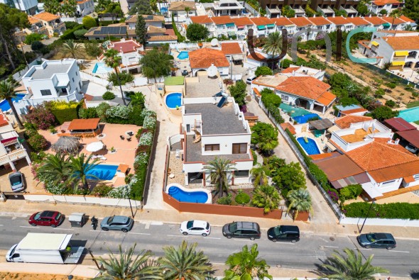 Venta - Villa - Albir