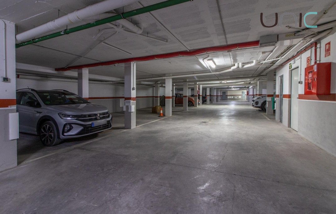 Resale - Wohnung - Albir