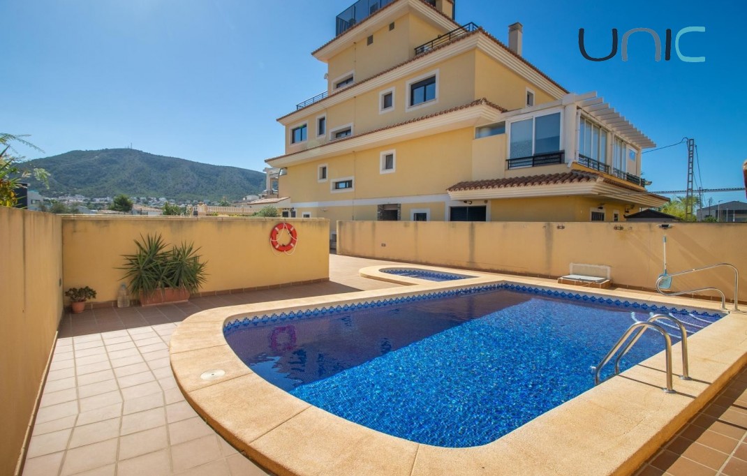 Resale - Wohnung - Albir