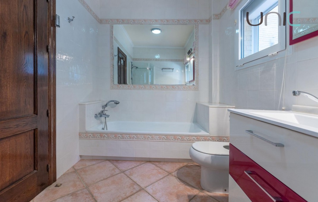 Sale - Villa - Callosa