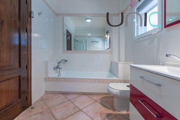 Sale - Villa - Callosa