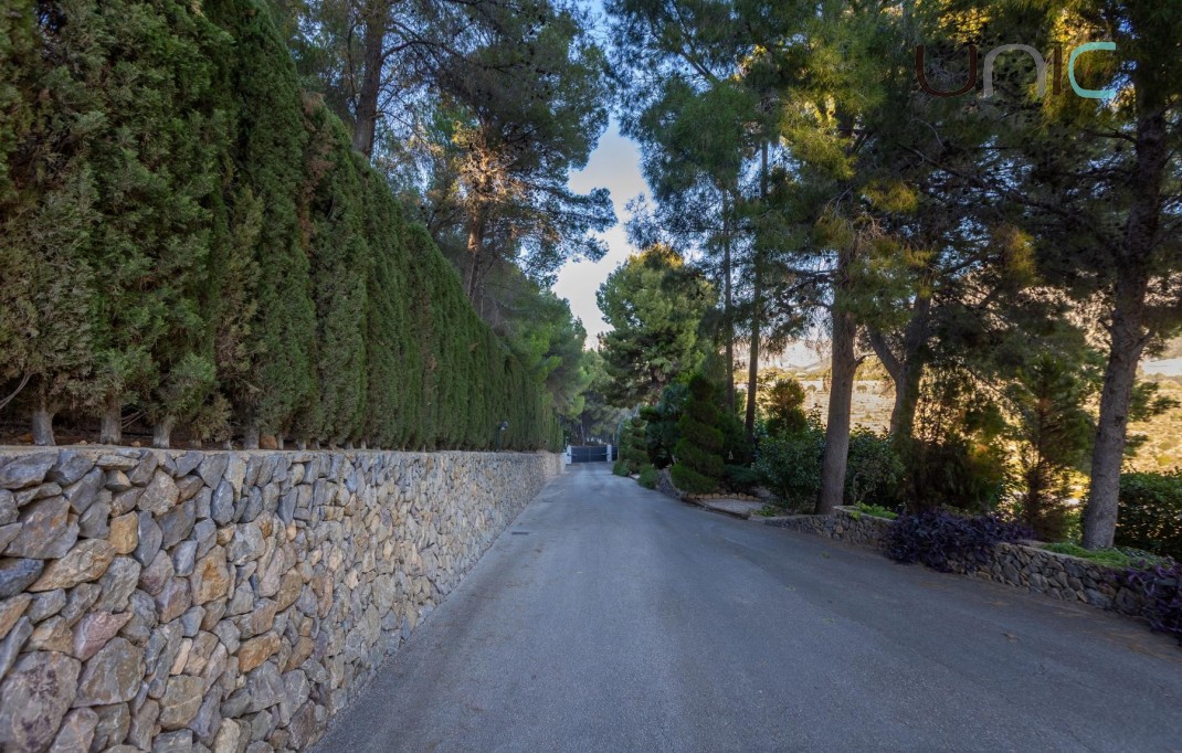 Sale - Villa - Callosa