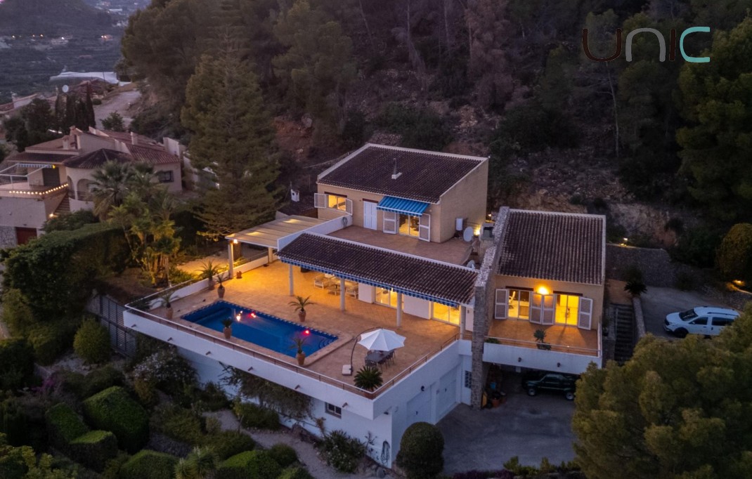 Sale - Villa - Callosa