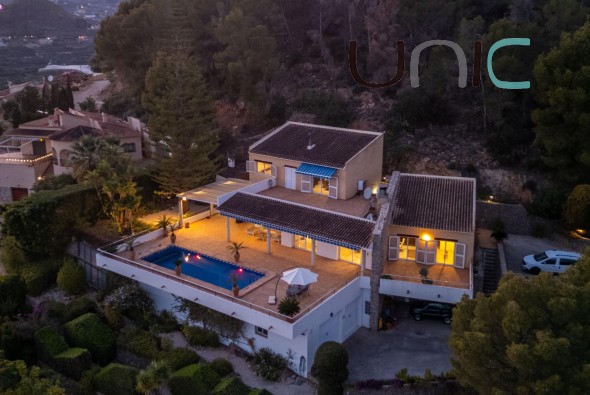 Sale - Villa - Callosa