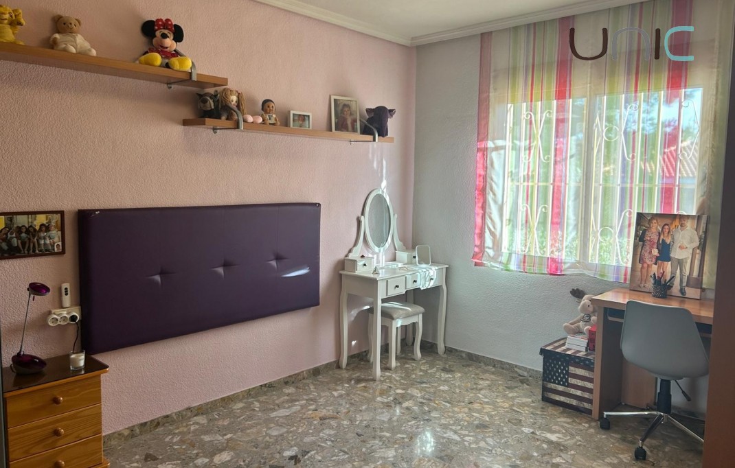 Resale - Villa - Benidorm